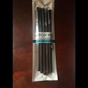 ⭐️MODA PRO vegan 5-piece eye brush kit⭐️